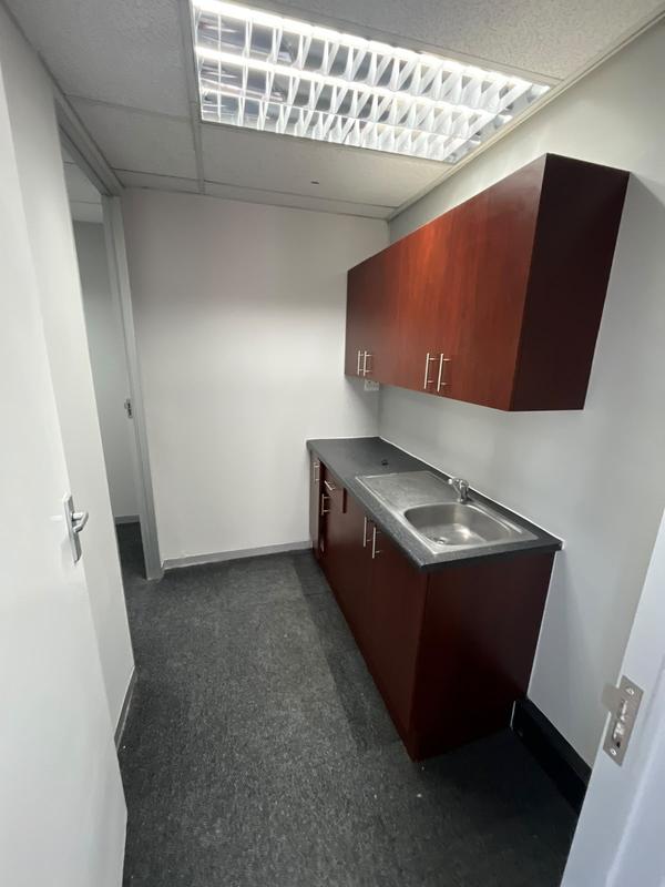 To Let Commercial Property for Rent in Newton Park Eastern Cape